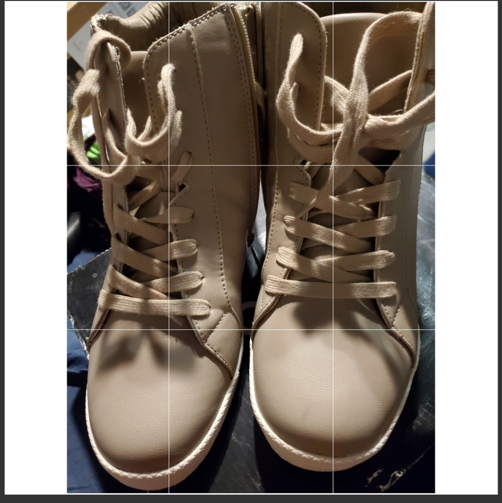 Torrid boot 11w Brand new